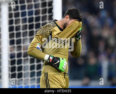 Turin, Italien. 10. März 2017. Milanss Torhüter Gianluigi Donnarumma reagiert während der italienischen Serie A-Fußballspiel zwischen Juventus Turin und AC Mailand, in Turin, Italien, 10. März 2017. Juventus gewann 2: 1. Bildnachweis: Alberto Lingria/Xinhua/Alamy Live-Nachrichten Stockfoto