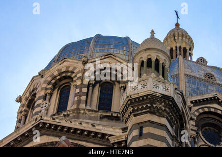 Kathedrale von Marseille (Cathedrale Sainte-Marie-Majeure oder Cathedrale De La Major), eine römisch-katholische Kathedrale und ein nationales Denkmal in Frankreich. Stockfoto