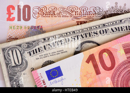 Banknoten in verschiedenen Währungen Stockfoto
