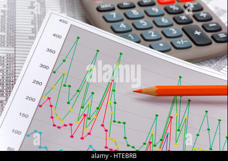 Grafik mit Tabellenblatt zeigt Erfolg bei Finanzen und Börse Stockfoto