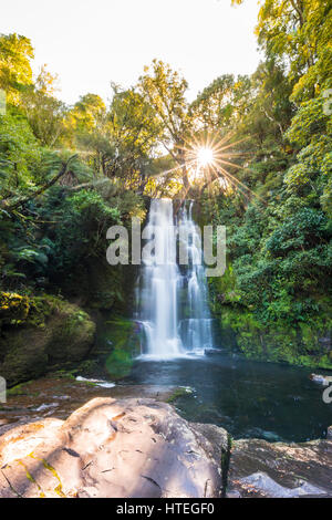 McLean Wasserfall, Sun Star, die Catlins, Otago, Southland, Neuseeland Stockfoto