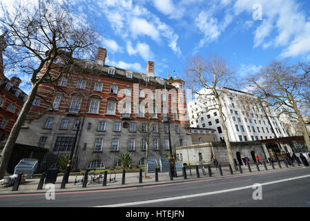 New Scotland Yard Metropolitan Police Headquarters und Norman Shaw Building North, Victoria Embankment, London, Großbritannien Stockfoto