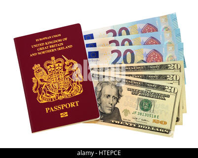 Einen EU-Reisepass im Vereinigten Königreich mit drei 20 Euro-Banknoten und drei 20 USA-Dollar-Banknoten Stockfoto