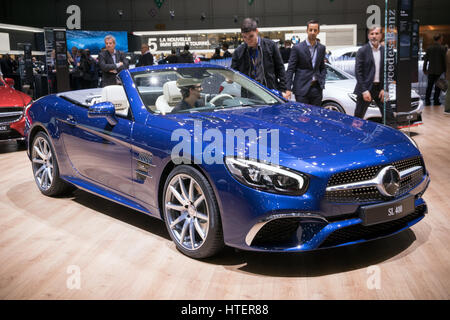 Genf, Schweiz - 8. März 2017: Mercedes Benz SL400 Auto auf der 87. Genfer Autosalon vorgestellt. Stockfoto