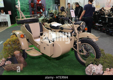 ISTANBUL, Türkei - 25. Februar 2017: Ural Motorrad auf dem Display an Motobike Istanbul in Istanbul Exhibition Center Stockfoto