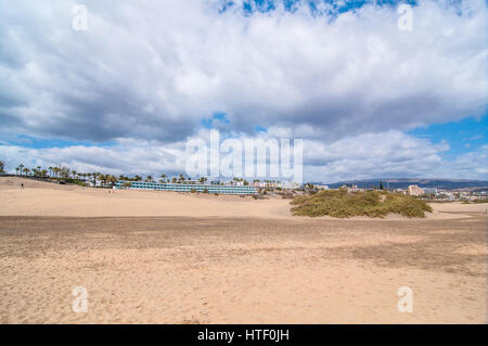 Blick auf den Strand Playa del Inglés (englischer Strand), Gran Canaria, Kanarische Inseln, Spanien Stockfoto