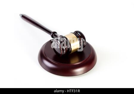 Hölzerne Hammer isoliert auf weißem Hintergrund. Kopie-Space-Konzept. Stockfoto