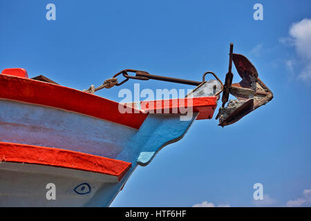 Bootswerft Thailand, kommerzielle Fischerei Werft zur Reparatur und Renovierung. Na Klua, Pattaya, Thailand. Stockfoto