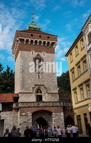Florian Tor n der Stadtmauern von Krakau in Polen Stockfoto