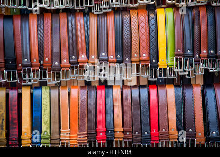 Ledergürtel zum Verkauf an die Leder-Markt von San Lorenzo in Florenz Italien Stockfoto