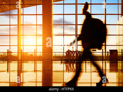 Passagiere in Shanghai Pudong International Airport Stockfoto