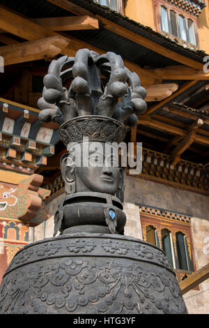 Thimphu, Bhutan Hauptstadt von Bhutan. 5-Sterne Luxushotel Taj Tashi Hotel. Architekturdetail im Innenhof. Stockfoto