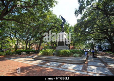 Sergeant William Jasper Denkmal auf dem Madison Square, Downtown Savannah Ga, Amerikanischer Unabhängigkeitskrieg Held. Stockfoto