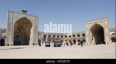 ISFAHAN, IRAN - 12. Oktober 2016: Jame Moschee während Moharram am 12. Oktober 2016 in Isfahan, Iran Stockfoto