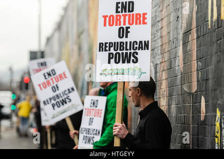 Belfast, Nordirland. 11 Mar 2017 - irisch republikanischen Gefangenen Welfare Association (IRPWA) halten einen Protest der Behandlung der republikanischen Gefangenen im Gefängnis Maghaberry HMP zu markieren. Stockfoto