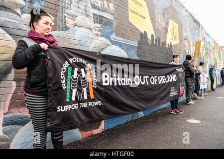 Belfast, Nordirland. 11 Mar 2017 - irisch republikanischen Gefangenen Welfare Association (IRPWA) halten einen Protest der Behandlung der republikanischen Gefangenen im Gefängnis Maghaberry HMP zu markieren. Stockfoto