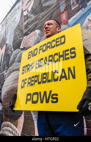 Belfast, Nordirland. 11 Mar 2017 - irisch republikanischen Gefangenen Welfare Association (IRPWA) halten einen Protest der Behandlung der republikanischen Gefangenen im Gefängnis Maghaberry HMP zu markieren. Stockfoto