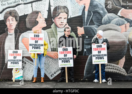 Belfast, Nordirland. 11 Mar 2017 - irisch republikanischen Gefangenen Welfare Association (IRPWA) halten einen Protest der Behandlung der republikanischen Gefangenen im Gefängnis Maghaberry HMP zu markieren. Stockfoto