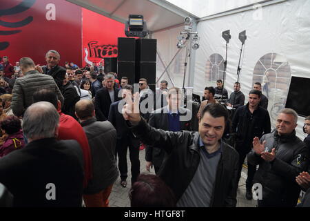 Tirana, Albanien 11. März 2017. Politische Kundgebung der Demokratischen Partei Albaniens im Zuge des Wahlkampfes 2017 in Albanien: Lulzim Basha Stockfoto