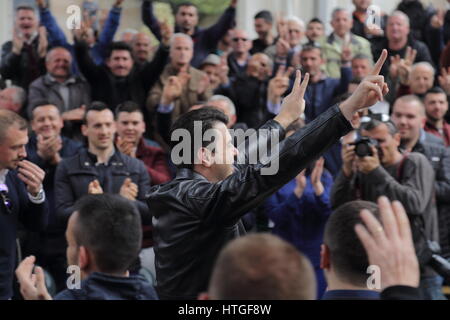 Tirana, Albanien 11. März 2017. Politische Kundgebung der Demokratischen Partei Albaniens im Zuge des Wahlkampfes 2017 in Albanien: Lulzim Basha Stockfoto