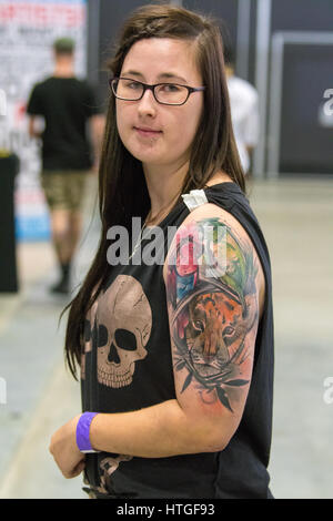 Sydney, Australien. 11. März 2017. Tag2 auf der australischen Tattoo Expo stattfand im International Convention Centre in Sydney, Australien. Die Expo soll vom 11. bis 12. März stattfinden. Abgebildet ist ein Kandidat der Sydney rund um das Tattoo Award Series Event teilgenommen. Bildnachweis: Mjmediabox/Alamy Live-Nachrichten Stockfoto