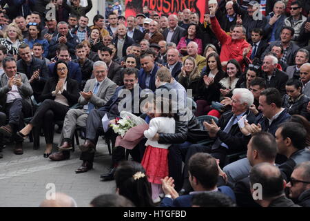 Tirana, Albanien 11. März 2017. Politische Kundgebung der Demokratischen Partei Albaniens im Zuge des Wahlkampfes 2017 in Albanien: Lulzim Basha Stockfoto