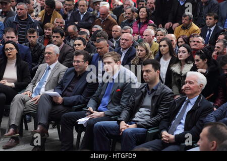 Tirana, Albanien 11. März 2017. Politische Kundgebung der Demokratischen Partei Albaniens im Zuge des Wahlkampfes 2017 in Albanien: Lulzim Basha Stockfoto