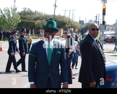 Dallas, Vereinigte Staaten 11. März 2017. Die jährliche Dallas St. Patrick's Parade stieg aus heute mit ehemaligen Dallas Polizeichef, David Brown als Grand Marshal.  Bildnachweis: Dallaspaparazzo/Alamy Live-Nachrichten Stockfoto