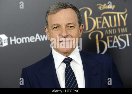 New York City. 13. März 2017. Robert Iger besucht die "Beauty and the Beast" New York-Screening bei Alice Tully Hall, Lincoln Center am 13. März 2017 in New York City. | Verwendung Weltweit Credit: Dpa/Alamy Live-Nachrichten Stockfoto