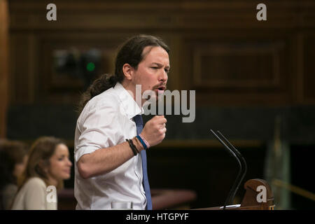 Madrid, Spanien. 15. März 2017. Podemos Führer Pablo Iglesias spricht bei einer ordentlichen Tagung im spanischen Parlament in Madrid, am Mittwoch 15, März 2017. Bildnachweis: Gtres Información Más lokalen on-line S.L./Alamy Live News Stockfoto