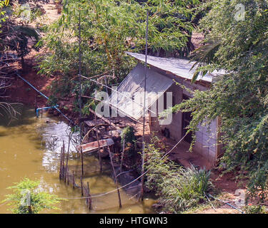 15. November 2006 - Kanchanaburi, Thailand - Landhaus in der Landschaft der Provinz Kanchanaburi, westlichen Thailand (Credit-Bild: © Arnold Drapkin über ZUMA Draht) Stockfoto