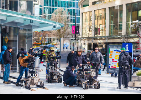 Film-set auf den Straßen von Vancouver simulieren einen Menge Protest in New York City Stockfoto