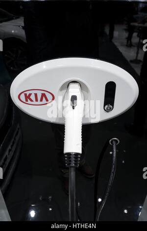 Detail des Plug-in-Elektro-Auto Ladestation von Kia am 87. Genfer Automobil-Salons Genf Schweiz 2017 Stockfoto