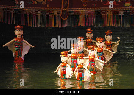 Puppen in Wassertheater in Hanoi, vietnem Stockfoto