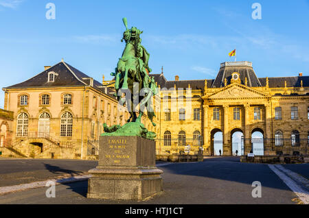 Lasalle-Denkmal vor dem Schloss Luneville - Lorraine, Frankreich Stockfoto