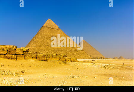 Blick auf die Pyramiden von Chephren und Cheops in Giza - Ägypten Stockfoto