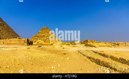 Blick auf die Pyramide von Henutsen (G1-c) in Gizeh - Ägypten Stockfoto
