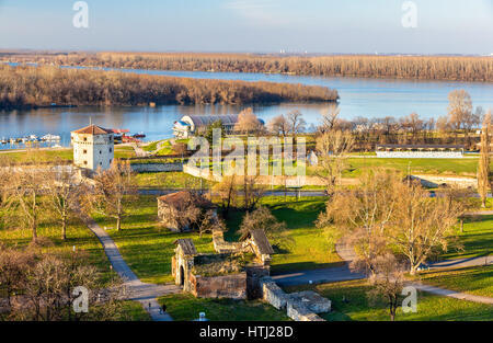 An der Kreuzung von der Save und der Donau in Belgrad anzeigen Stockfoto