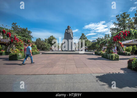 Statue von Karl Marx in den Platz der Revolution (Moskau, Russland) Stockfoto