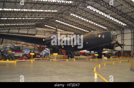 Halifax Mk III, WW2 Bomber, Yorkshire Air Museum & Allied Forces Memorial, zogen, Yorkshire, Großbritannien Stockfoto