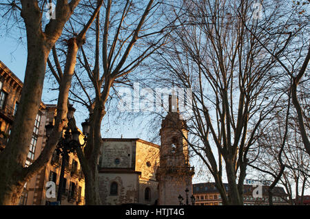 Bilbao: die Kirche St. Nikolaus, eine katholische Kirche im Barockstil, eingeweiht im Jahre 1756 in Casco Viejo, der Altstadt Stockfoto