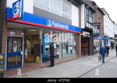 Allgemein Bank in Andover. Nationwide Building Society ist eine britische gegenseitige finanzielle Institution und das größte Gebäude der Welt Stockfoto