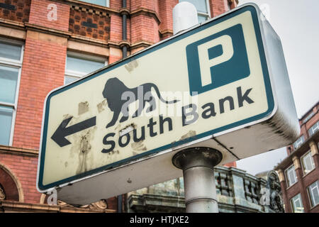 South Bank Parkplatz Schild in der Nähe von Waterloo Station, London, SE1, UK Stockfoto