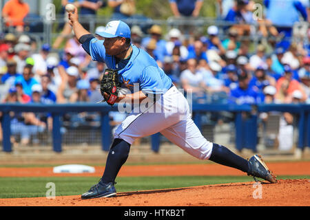 Port Charlotte, Florida, USA. 12. März 2017. WILL VRAGOVIC | Times.Tampa Bay Strahlen Entlastung Krug Erasmo Ramirez (30) wirft im ersten Inning des Spiels zwischen der Toronto Blue Jays und die Tampa Bay Rays an Charlotte Sportpark in Port Charlotte, Florida auf Sonntag, 12. März 2017. Bildnachweis: Willen Vragovic/Tampa Bay Times / ZUMA Draht/Alamy Live News Stockfoto