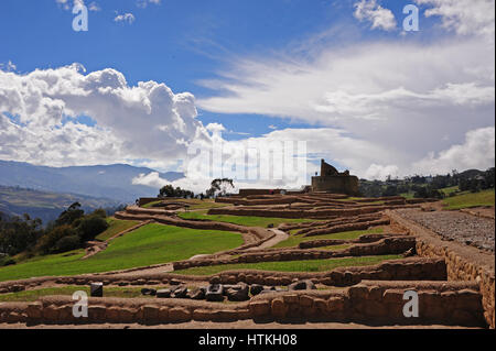 Ingapirca, Ecuador. 16. Oktober 2016. Die Inka-Stätte ist der am besten erhaltenen archäologischen Website aus Inka-Zeit in ganz Ecuador Ingapirca genannt. Grundmauern lassen das Layout der einzelnen Gebäude zu sehen. Aufgenommen am 16.10.2016. Foto: Reinhard Kaufhold/Dpa-Zentralbild/ZB | weltweite Nutzung/Dpa/Alamy Live-Nachrichten Stockfoto