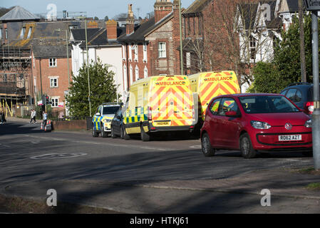 Winchester, Hampshire, UK. 13. März 2017. Winchester Stadtzentrum gesperrt wegen großen Polizei-Vorfall. Bildnachweis: Will Bailey/Alamy Live-Nachrichten Stockfoto