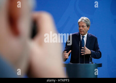 Paolo Gentiloni - Treffen der dt. Bundeskanzlerin Mit Dem Italienischen Premierminister, Bundeskanzleramt, 18. Januar 2017, Berlin. Stockfoto