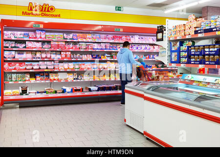 Innenraum eines Supermarkts Netto Marken Discount Stockfoto