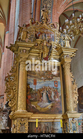 Barocke Seitenaltar in gotischen Kathedrale Basilica in Pelplin, Pommern, Polen Stockfoto