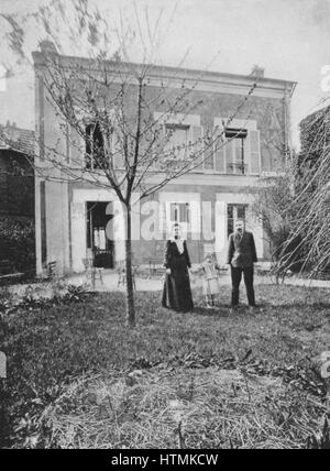 Marie (1867-1934) und Pierre (1859-1906) CURIE. Mit ihrer Tochter Irene 1908 im Garten ihres Hauses auf Boulevard Kellermann, Paris. Stockfoto